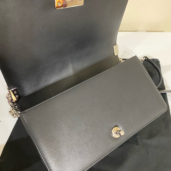 SOLD ON IG ✖️Chanel Chevron Le Boy Old Medium - Picture 3 of 8